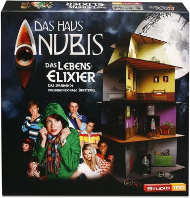 Board game "Das Haus Anubis: Das Lebenselixier" featuring a colorful, multi-level house design.