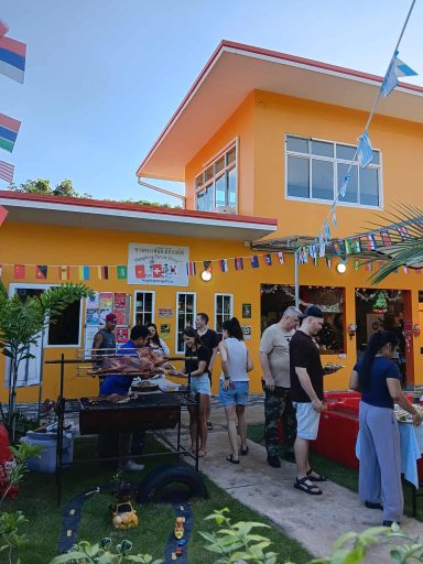 Team building event at Hangdong Minigolf Chiang Mai German Restaurant group activity